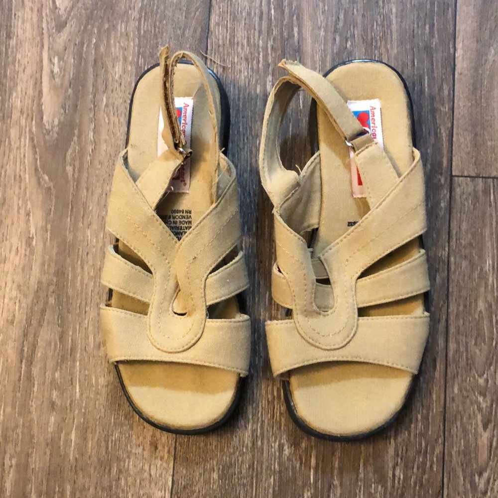 Girls sandals